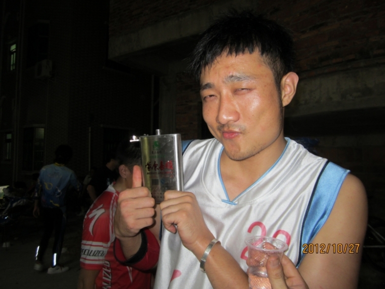 川川和他的马奶酒.JPG
