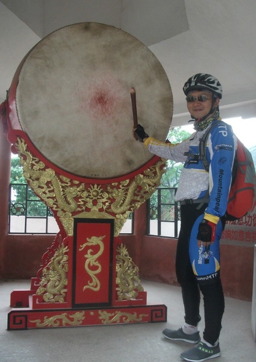 也要敲敲鼓