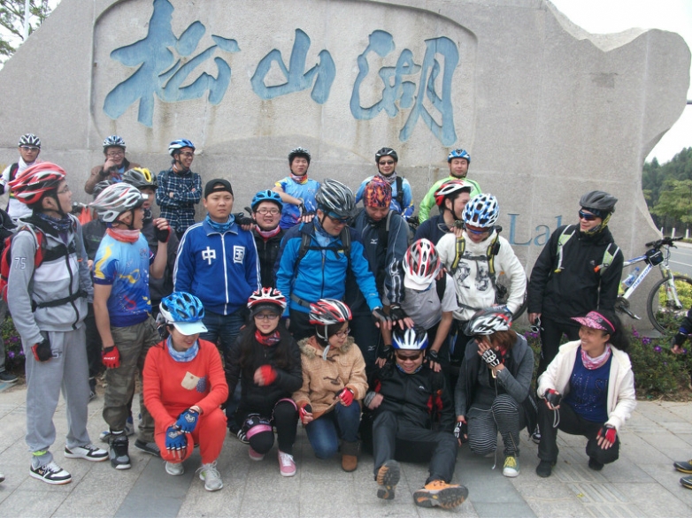 psbCAQA6DBR.jpg