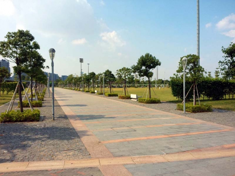 深圳湾大桥停车场