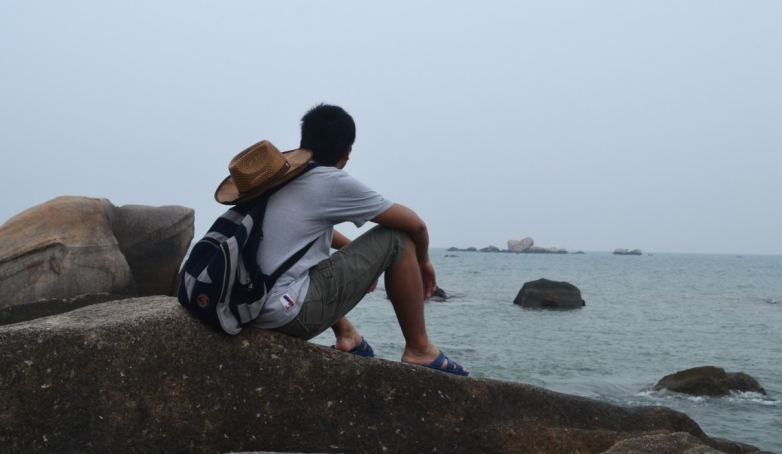 面朝大海，春暖花开，远方就是传说中的心形爱情石