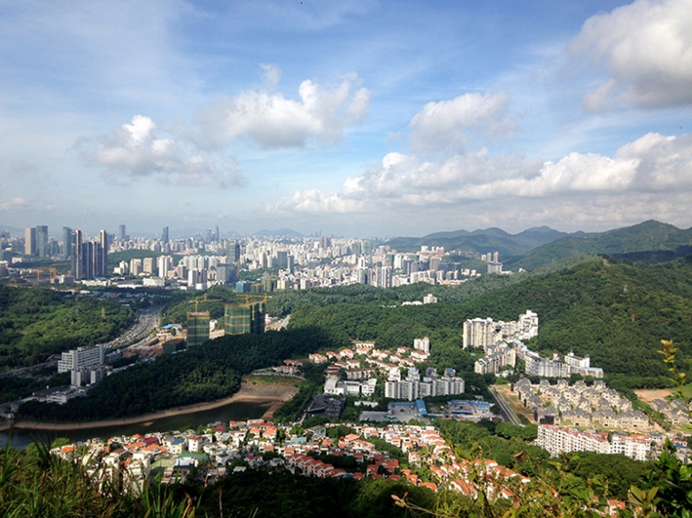 山顶无限美景 图片压缩过了 质量不好 原图改小 没做任何调整.jpg