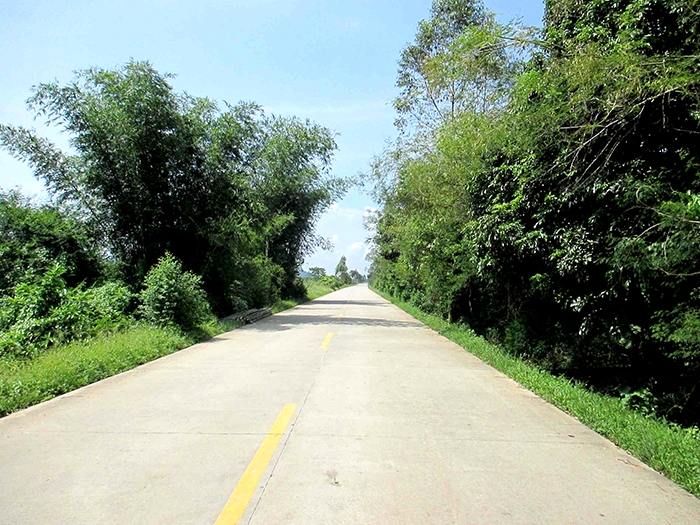 乡间小道，车少人少，最佳骑行路线.jpg