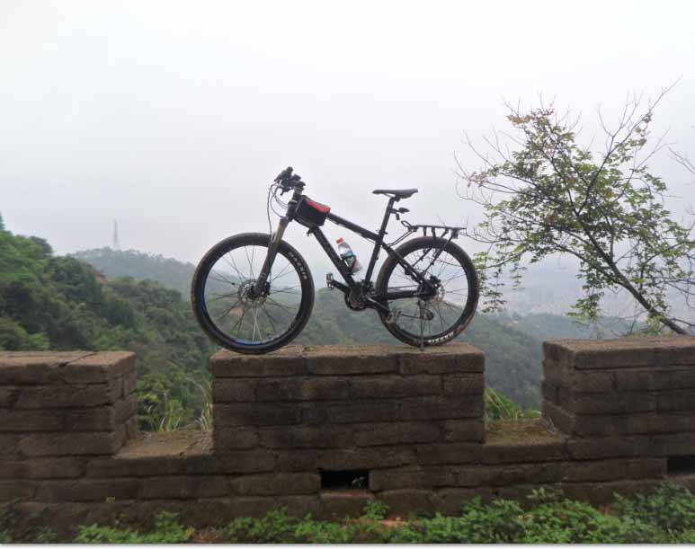 山高车为峰