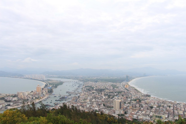 传说中的双月湾