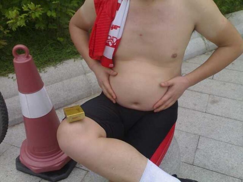 这肚子大抢眼了