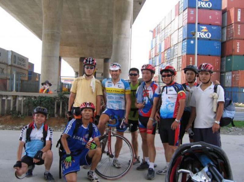20070604_6015ec6baf7a9e6f15d29OptX2KayeMH.jpg.thumb.jpg